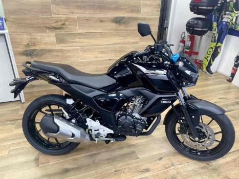 YAMAHA FZ 15 Fazer ABS, Foto 1