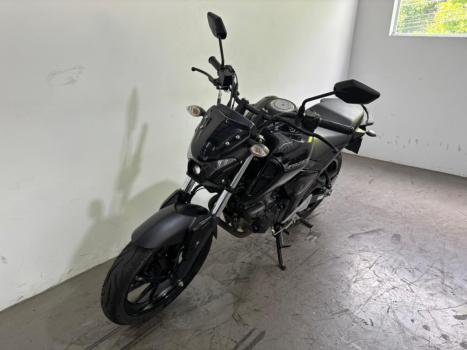 YAMAHA FZ 15 Fazer ABS, Foto 3