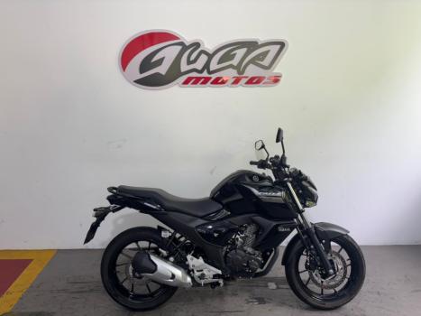 YAMAHA FZ 15 Fazer ABS, Foto 2
