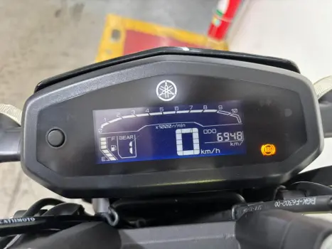 YAMAHA FZ 15 Fazer ABS, Foto 6