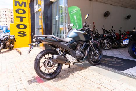 YAMAHA FZ 15 Fazer ABS, Foto 4
