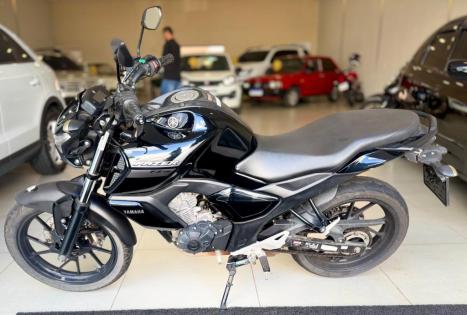 YAMAHA FZ 15 Fazer ABS, Foto 2