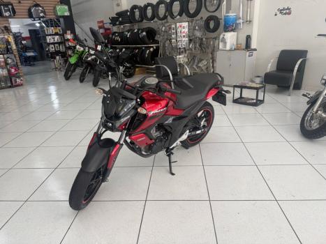 YAMAHA FZ 15 Fazer ABS, Foto 2