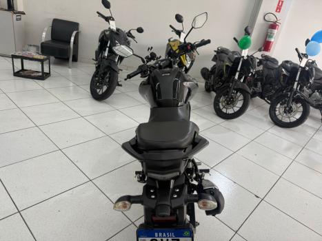 YAMAHA FZ 15 Fazer ABS, Foto 2