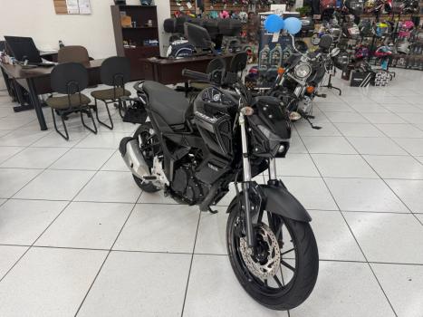 YAMAHA FZ 15 Fazer ABS, Foto 5