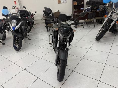 YAMAHA FZ 15 Fazer ABS, Foto 6