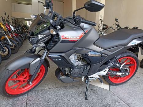 YAMAHA FZ 15 Fazer ABS, Foto 4