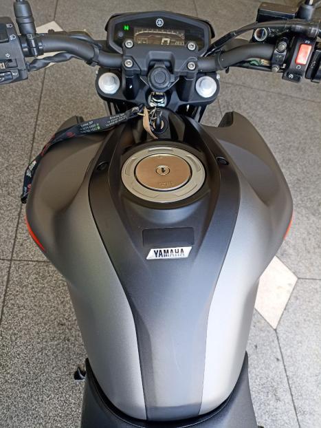 YAMAHA FZ 15 Fazer ABS, Foto 6
