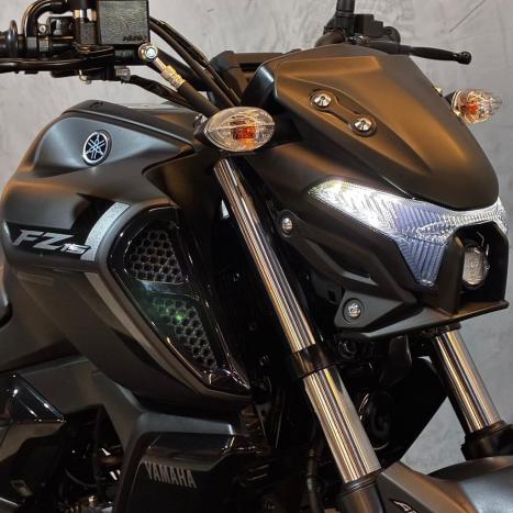 YAMAHA FZ 15 Fazer ABS, Foto 9