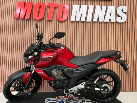 YAMAHA FZ 15 Fazer ABS, Foto 1