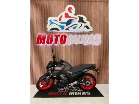YAMAHA FZ 15 Fazer ABS, Foto 1