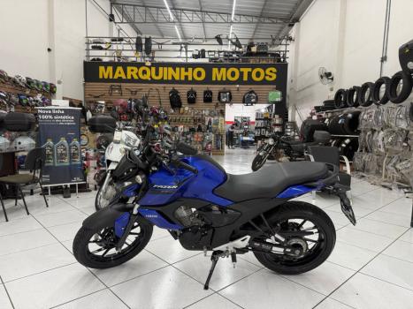 YAMAHA FZ 15 Fazer ABS, Foto 1