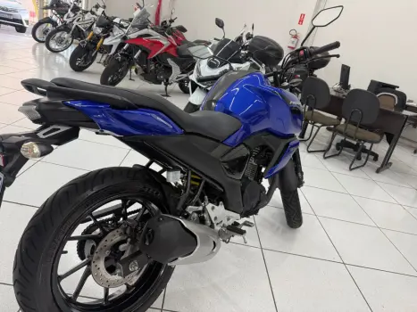 YAMAHA FZ 15 Fazer ABS, Foto 7