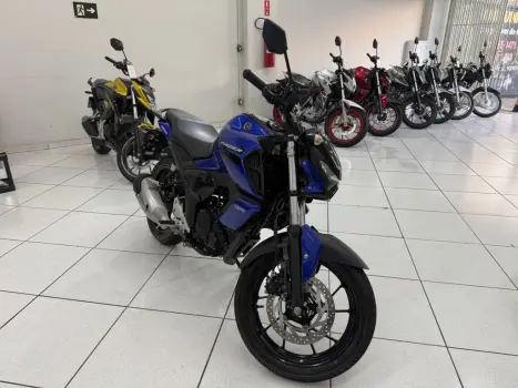 YAMAHA FZ 15 Fazer ABS, Foto 8