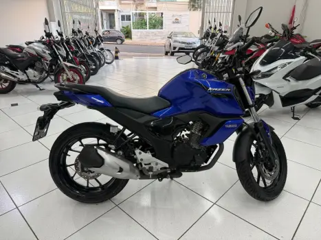 YAMAHA FZ 15 Fazer ABS, Foto 9