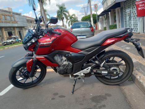 YAMAHA FZ 15 Fazer ABS, Foto 2