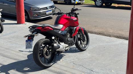 YAMAHA FZ 15 Fazer ABS, Foto 2
