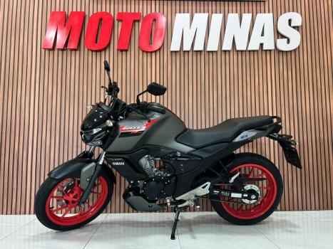 YAMAHA FZ 15 Fazer ABS, Foto 2