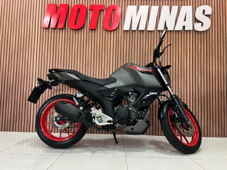 YAMAHA FZ 15 Fazer ABS, Foto 4