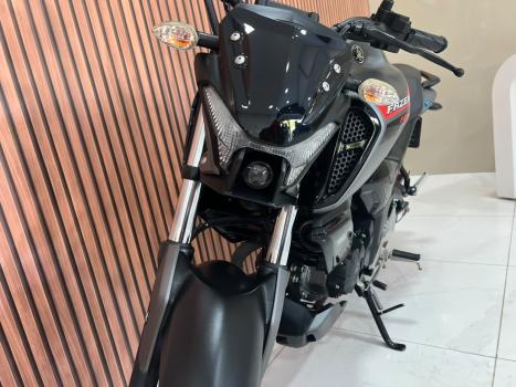 YAMAHA FZ 15 Fazer ABS, Foto 7