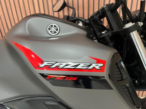 YAMAHA FZ 15 Fazer ABS, Foto 12