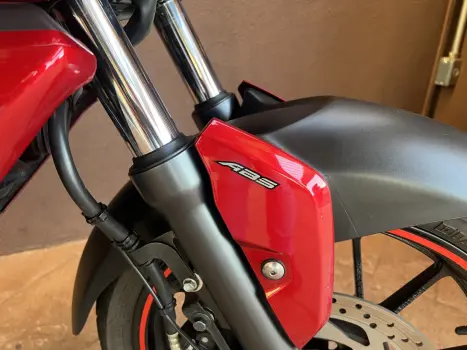 YAMAHA FZ 15 Fazer ABS, Foto 9