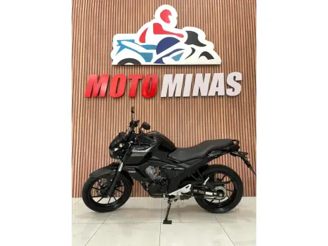 YAMAHA FZ 15 Fazer ABS, Foto 2