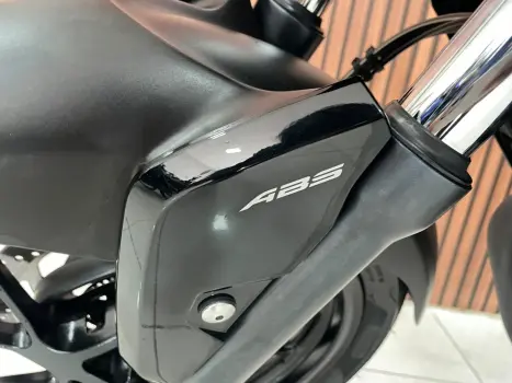 YAMAHA FZ 15 Fazer ABS, Foto 6