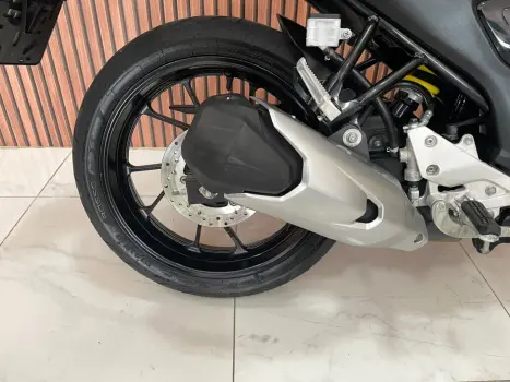 YAMAHA FZ 15 Fazer ABS, Foto 9