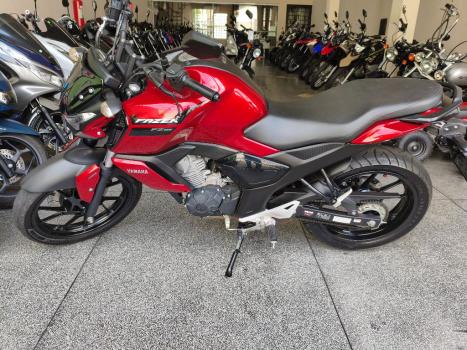 YAMAHA FZ 15 Fazer ABS, Foto 2