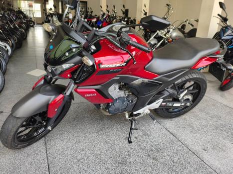 YAMAHA FZ 15 Fazer ABS, Foto 4
