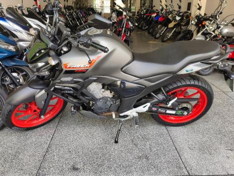 YAMAHA FZ 15 Fazer ABS, Foto 2