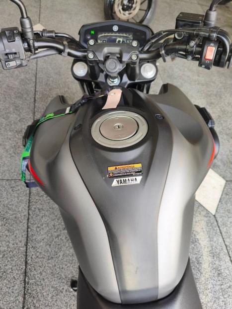 YAMAHA FZ 15 Fazer ABS, Foto 7