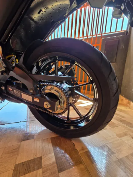 YAMAHA FZ 15 Fazer ABS, Foto 4