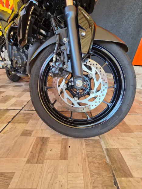 YAMAHA FZ 15 Fazer ABS, Foto 6