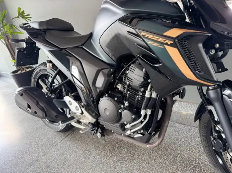YAMAHA FZ 25 250 Fazer Flex , Foto 16