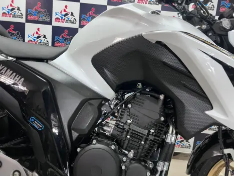 YAMAHA FZ 25 250 Fazer Flex , Foto 15