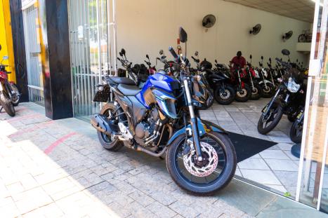 YAMAHA FZ 25 250 Fazer Flex , Foto 1