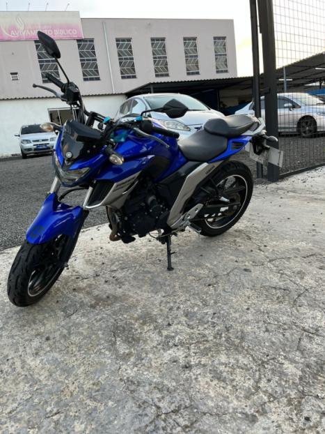 YAMAHA FZ 25 250 Fazer Flex , Foto 2