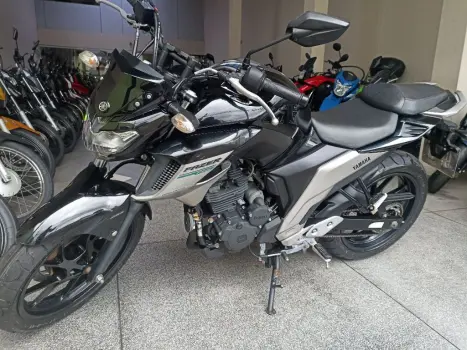 YAMAHA FZ 25 250 Fazer Flex , Foto 4
