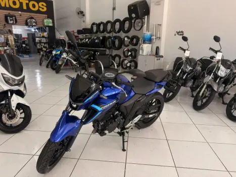YAMAHA FZ 25 250 Fazer Flex , Foto 2