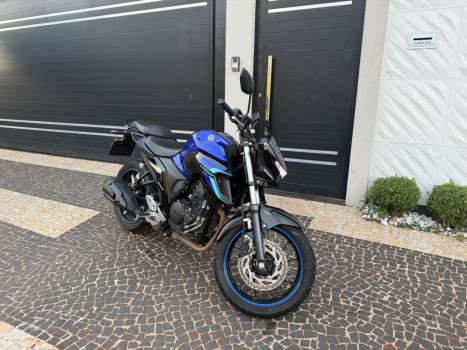 YAMAHA FZ 25 250 Fazer Flex , Foto 1