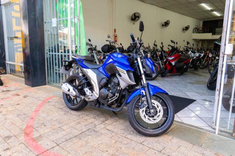 YAMAHA FZ 25 250 Fazer Flex , Foto 1