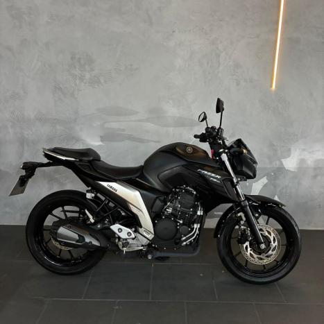YAMAHA FZ 25 250 Fazer Flex , Foto 1