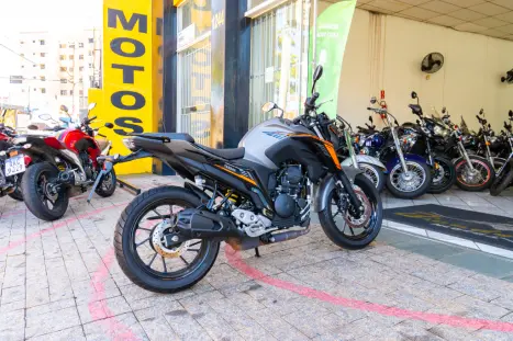 YAMAHA FZ 25 250 Fazer Flex , Foto 2