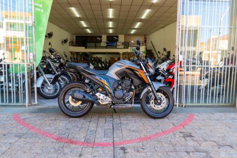 YAMAHA FZ 25 250 Fazer Flex , Foto 5
