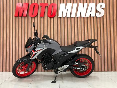 YAMAHA FZ 25 250 Fazer Flex , Foto 1