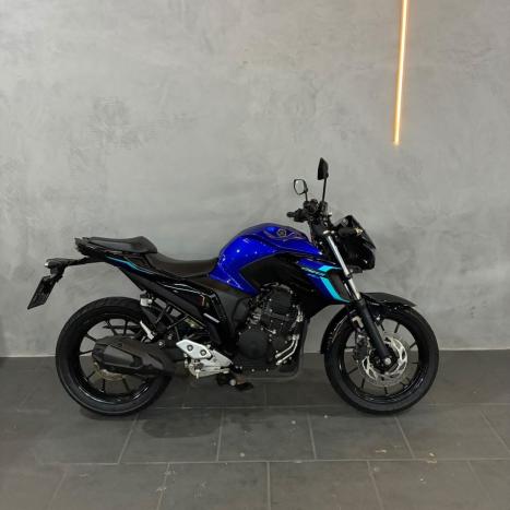 YAMAHA FZ 25 250 Fazer Flex , Foto 1