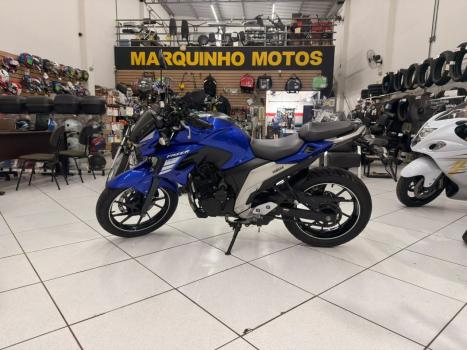 YAMAHA FZ 25 250 Fazer Flex , Foto 1
