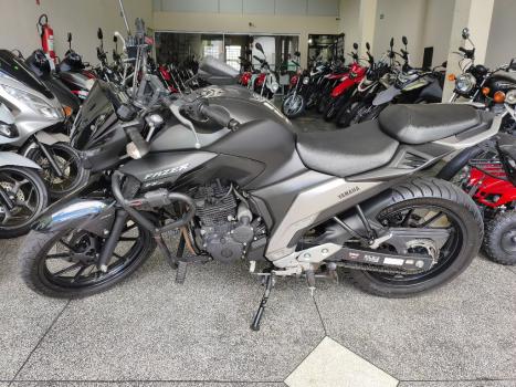 YAMAHA FZ 25 250 Fazer Flex , Foto 2